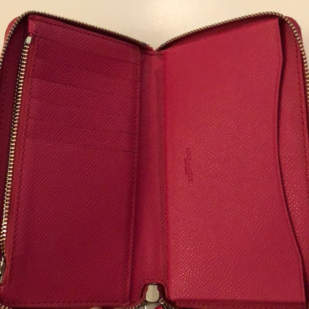 Coach wristlet - Picture 2 of 4
